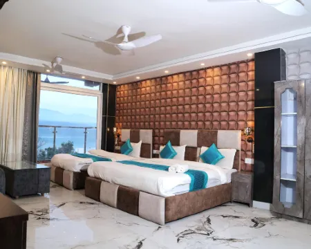 Hotel Gharonda โรงแรมในริชิเคช