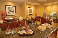 แฮมป์ตัน อินน์แอนด์สวีทส์ เชซาพีค - แบทเทิลฟิลด์บูเลอวาร์ด