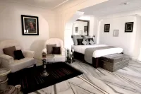 Talabgaon Castle Heritage Resort Hotels in Dausa