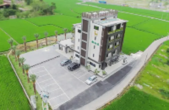 Urban Oasis Inn