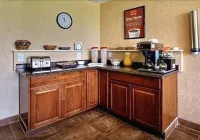 Airport Inn Flint Hotels in Flint