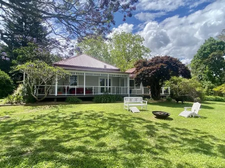 4 Bedroom Farm Cottage on Bellingen River