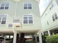 3/3 Condo across from the River! Close to beaches! Hotels in Carrabelle