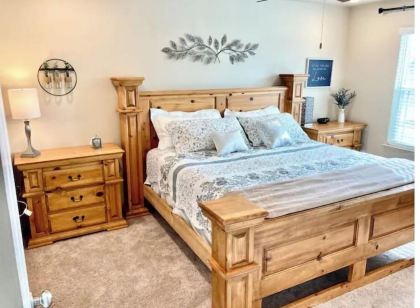 King Bed-Yard-Grill-Long Term Stays Near Fort Hood: Pet Friendly