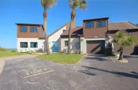 Beachfront Getaway Licensed Beachfront Townhome- PRIVATE POOL
