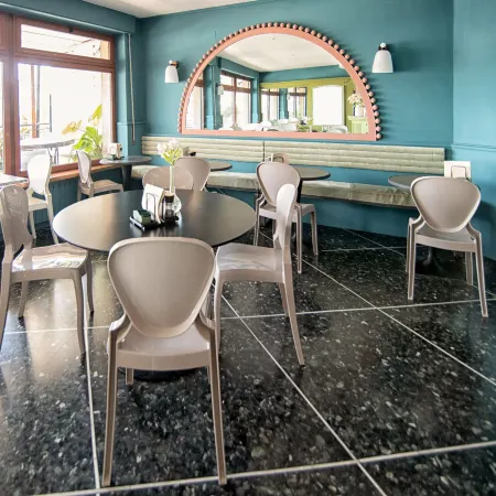 Albium Hotel