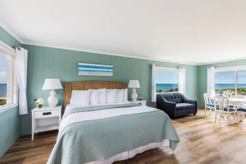 Hartman's Briney Breezes Beach Resort - Motels