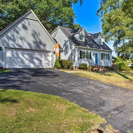 Modern Home w/ Yard + Deck, 1 Mi to Clemson U!