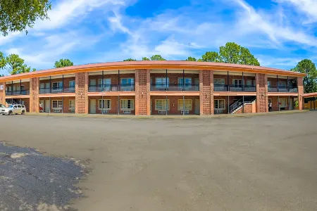 Sunrise Inn by OYO Albany Отели в г. Олбани