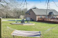 Spacious Lebanon Home w/ Pool: 6 Mi to Downtown! - 3-Star
