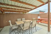 Caldwell House w/ Grill ~ 1 Mi to Downtown! - Parkplatz