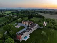 Corte Baruzzo Relais Hôtels à : Cavriana