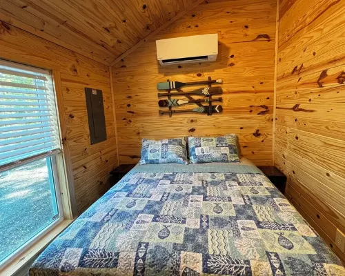 Cozy pet friendly 2-bedroom cabin in Steinhatchee, FL Hotels in Steinhatchee