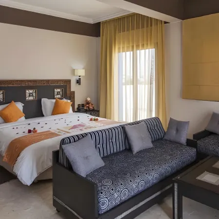 Oasis Hotel & Spa