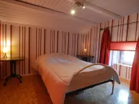 Cottage in Ardennes with Heated Pool Hoteles en La Roche-en-Ardenne