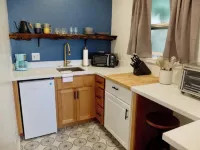 #14 Darling Vintage Apt - Historic Downtown Strip