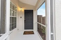 Escape to Florida Luxury – Lake View Pool Home in Lutz!