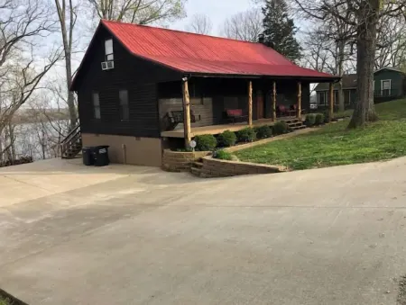 Tranquil Cabin on Barren River Lake