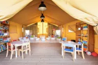 阿瓦馬陽台套房公寓飯店