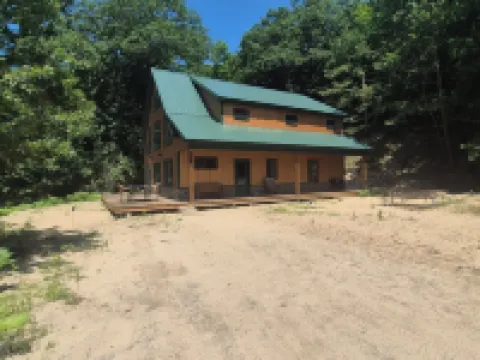 Newly built 4-bedroom cottage w/ WiFi & AC next to dunes, Lake Michigan & beach