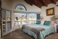 Best Location on Exclusive North Bay Front, Balboa Island