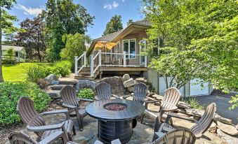 Elegant Middlefield Getaway w/ Game Room!