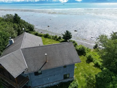 Bay Bluff Haven:  Ocean, Glacier, & Wildlife View