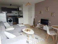 Appartement T2 Calme et Lumineux Avec Balcon à 10mn de la Citadelle de Blaye Hotels in Blaye-et-Sainte-Luce