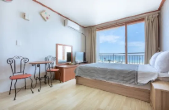 Olive Beach Pension Hotels near شاطئ هاجوداي