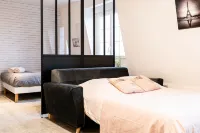 Suite Belmondo - 4P near Disneyland Paris Hotels in Coupvray