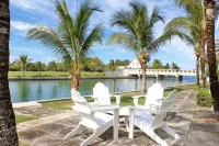 Waterfront House located in Schooner Bay, Abaco Hotels in Schooner Bay