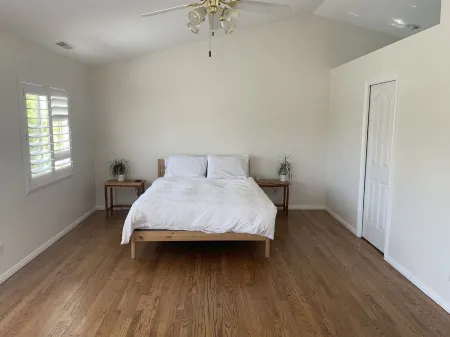 Large Family Sized Home Close to everything Отели в г. Тейлорсвилл