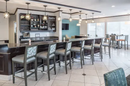 Hilton Garden Inn Dothan Отели в г. Дотан