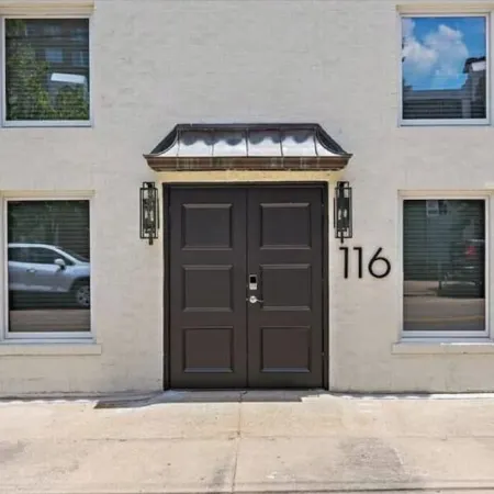 Bohemian Luxury-Downtown Jackson: Chic, industrial lofts in heart of the city!