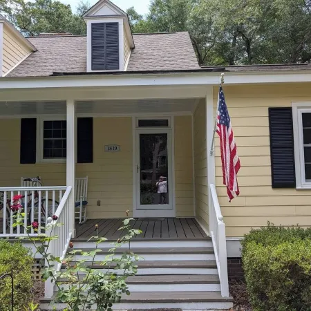 Cottage Beneath the Branches in Wachesaw-golf/pool/beach