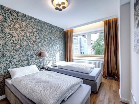 Luxury apartment, 140sqm, top location, two parking spaces