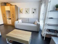 Charming, practical and central studio just a stone's throw from the station