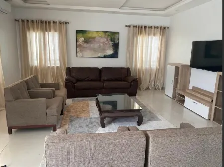 Luxury Escape in Saly: Modern Villa with Private Pool and Tropical Garden