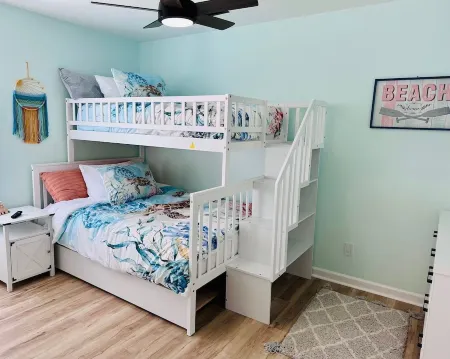 Murrells Inlet Bungalow A, 2BR Minutes from the Beach