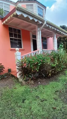 Cozy Vacation Retreat APT 2 with WiFi, AC in enchanting Roseau Valley Hotels in Fond Cani