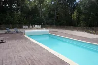 A 5 Min. de Carcassonne, Gîte -appart. du Troubadour Aznavour en Pleine Nature فنادق في Pennautier