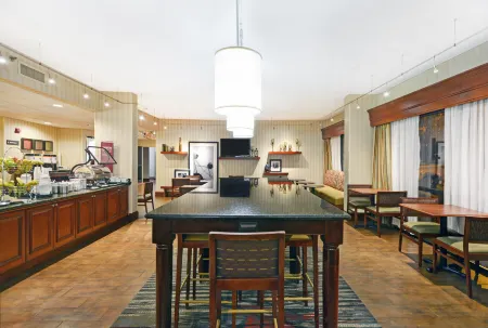 Hampton Inn Athens Отели в г. Кларк