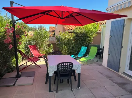 Vacation home for 6, air-conditioned, with shared pool and tennis court Отели в г. Соред