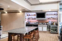 Hilton Garden Inn Louisville East - bar