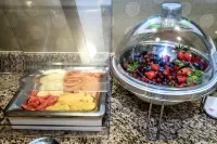 Hampton Inn & Suites Montgomery-Downtown - Aamiainen