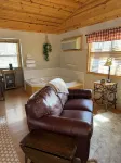 Cozy Cabin Located Just Outside of Wis Dells- Cabin B