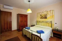 Beautiful Farmhouse 20 km from Pisa with Swimming Pool - Apartment Le Mimose Hotels in Crespina Lorenzana