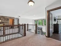 Exceptional property on Pelican Lake! Short walk to Breezy Resort, beaches, park Hotels in Breezy Point