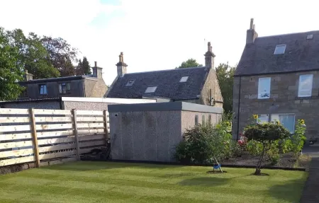 Stunning 3BR Home Parking & Garden –Perfect for Golfers, Near St Andrews Courses