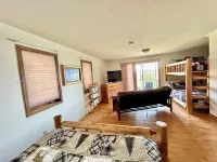 Huge Lakefront 3bd + Loft + 2 Kitchen Cabin on Recreational Bay Lake- Game Room